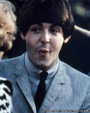 Paul McCartney, com 22 anos, o mais jovem de todos