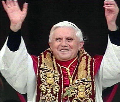 Pontífice apontou a idade - 85 anos - como motivo da surpreendente renúncia