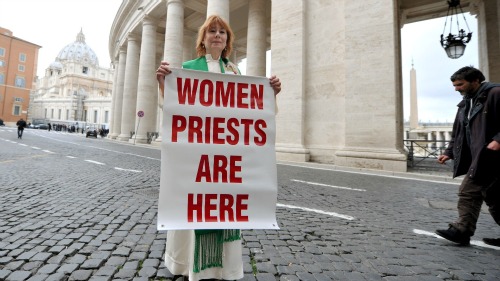 Janice Sevre-Duszynska defende a ordenação de mulheres