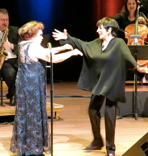 Bibi recebeu Lisa Minelli no palco. Juntas, cantaram New York, New York