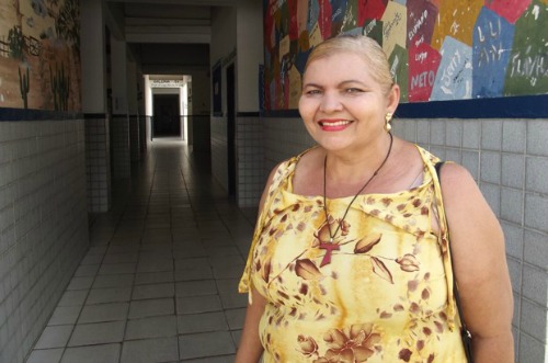 Maria Eneide se tornou professora após passar pelo curso de alfabetização (Foto: Fernanda Zauli/G1)