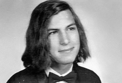 O grande Steve Jobs com 18 anos. O executivo da Apple morreu em 2011, aos 56 anos