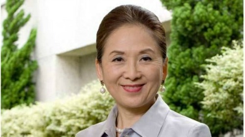 Chieko nasceu no Japão, mas estudou direito na USP e fundou a rede de hotéis Blue Tree Towers em 1997. Com a chegada da Copa do Mundo e das Olimpíadas, a Forbes aponta Chieko como uma das "anfitriãs" dos turistas estrangeiros. No ano passado, a rede faturou 170 milhões de dólares em vendas.