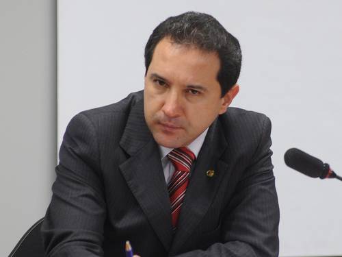 Às vésperas de fazer 46 anos, o deputado Natan Donaton, do PMDB de Rondônia, deve ser cassado 
