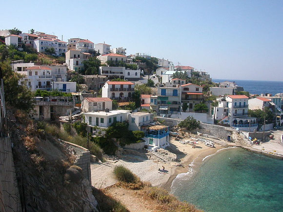 Situada no Mar Egeu, Ikaria possui dez vezes mais nonagenários que o restante da Europa 