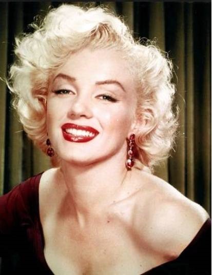 Marilyn morreu há 54 anos, mas sua imagem continua entre nós